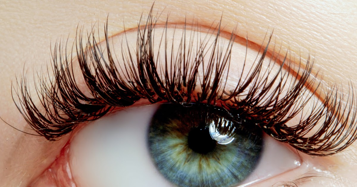 Eyelash Extension Aftercare Guide: Keeping Those Lashes Looking Flawless for Weeks!